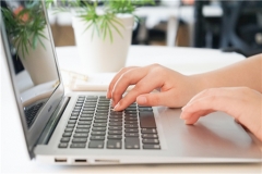 如何通過js快速為網(wǎng)站添加在線客服聊天系統(tǒng)